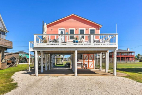Sunny Freeport Home with Deck and Ocean Views!
